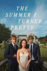 پوستر The Summer I Turned Pretty